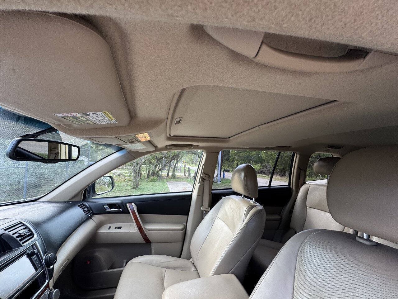 Used 2013 Toyota Highlander Limited AWD/4WD image 33