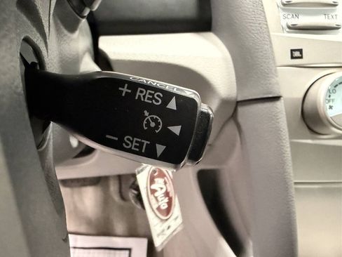 Used 2009 Toyota Camry LE FWD image 22