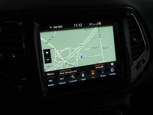 Used 2018 Jeep Compass Limited w/ Navigation Group image 12