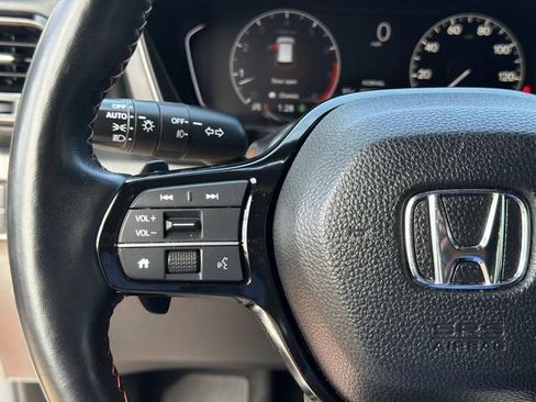 Used 2024 Honda Pilot TrailSport image 29