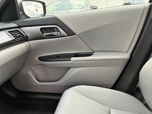 Used 2015 Honda Accord LX image 14