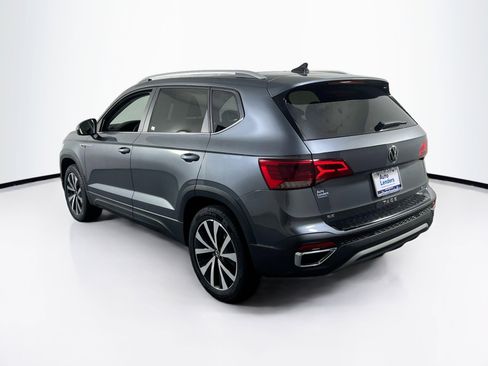 Used 2022 Volkswagen Taos SE image 7