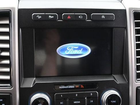 Used 2020 Ford F150 Platinum w/ Equipment Group 701A Luxury AWD/4WD image 23
