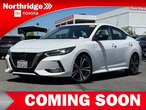 Used 2022 Nissan Sentra SR w/ SR Premium Package FWD image 2