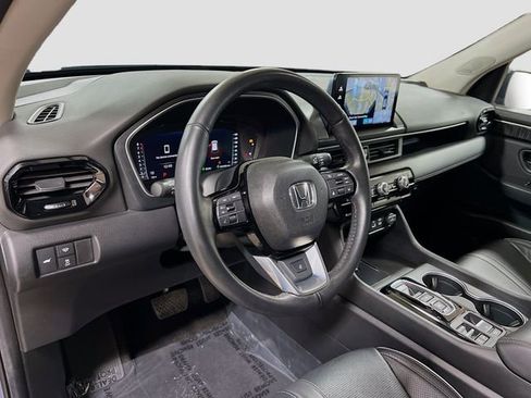 Used 2023 Honda Pilot Elite image 9