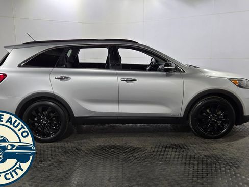 Used 2019 Kia Sorento S AWD/4WD image 8
