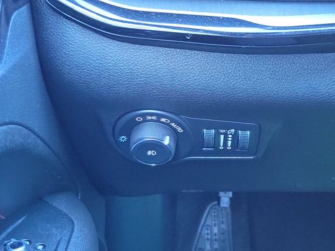 Used 2024 Jeep Compass Trailhawk w/ Trailhawk Elite Group image 11