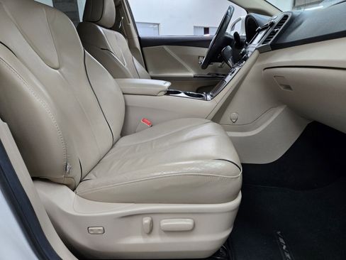 Used 2013 Toyota Venza XLE image 13