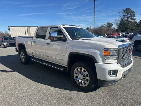 Used 2019 GMC Sierra 2500 Denali image 8