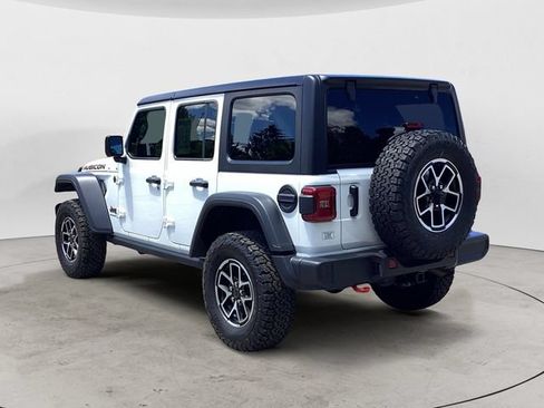 Certified 2025 Jeep Wrangler Unlimited Rubicon AWD/4WD image 3
