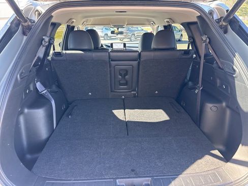 Used 2024 Mitsubishi Outlander SE image 14