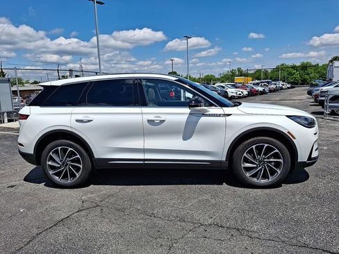 Used 2023 Lincoln Corsair AWD w/ Equipment Group 101A image 7