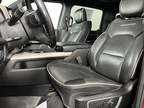 Used 2019 RAM 1500 Laramie AWD/4WD image 17