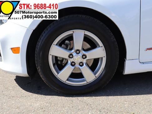 Used 2016 Chevrolet Cruze LT w/ Sun And Sound Package FWD image 24