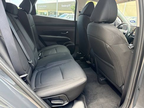 Used 2025 Hyundai Tucson SE FWD image 12