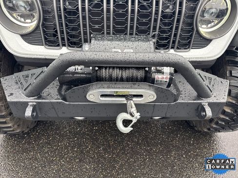 Used 2025 Jeep Gladiator Rubicon w/ Convenience Group image 12