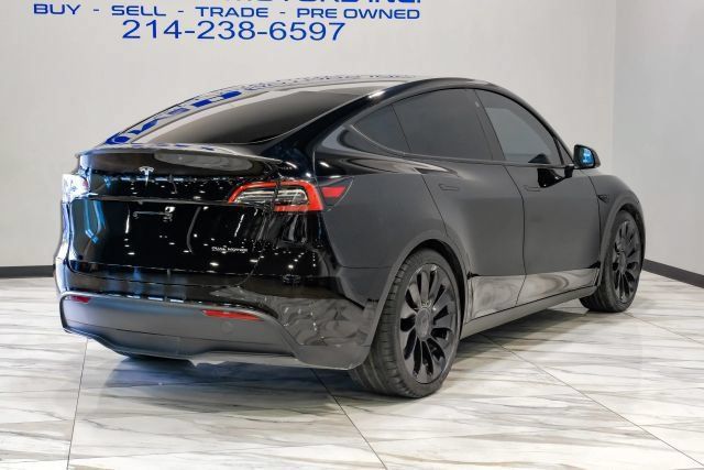 Used 2022 Tesla Model Y Performance AWD/4WD image 10