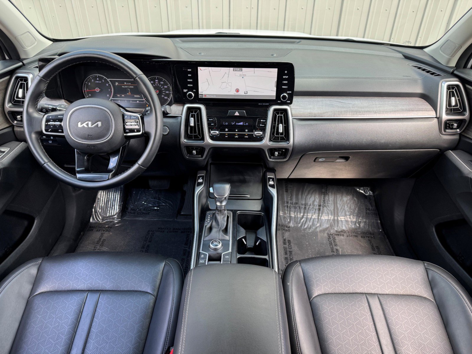 Used 2022 Kia Sorento EX w/ Panoramic Sunroof Package FWD image 12