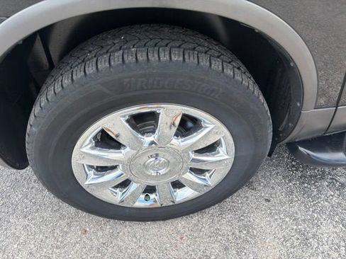 Used 2012 Buick Enclave Leather FWD image 23