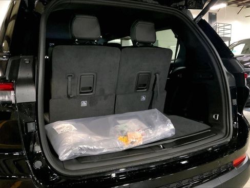 New 2025 Jeep Grand Cherokee L Limited w/ Trailer Tow Package AWD/4WD image 5