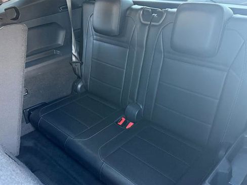 Used 2020 Volkswagen Tiguan SE R-Line image 22