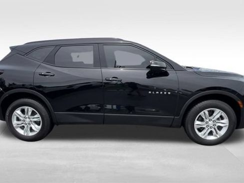 Used 2022 Chevrolet Blazer LT AWD/4WD image 17