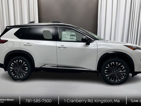 New 2026 Nissan Rogue Platinum w/ Platinum Premium Package AWD/4WD image 4