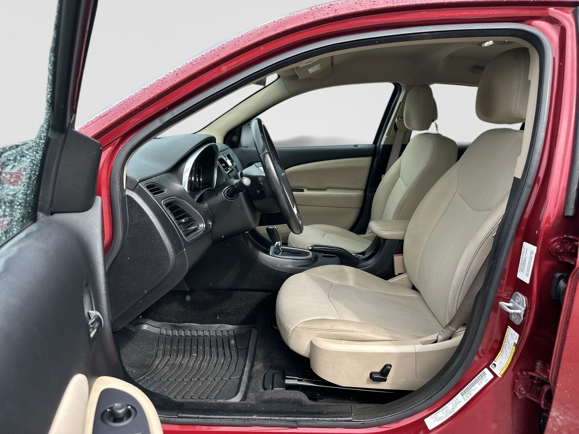 Used 2013 Chrysler 200 Touring FWD image 17