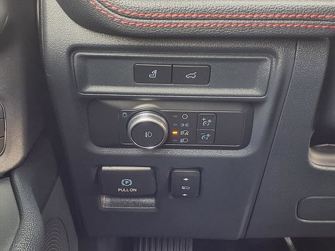 Used 2022 Ford Expedition Max Limited image 21