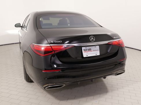 Used 2022 Mercedes-Benz S 500 4MATIC w/ AMG Line Package image 14