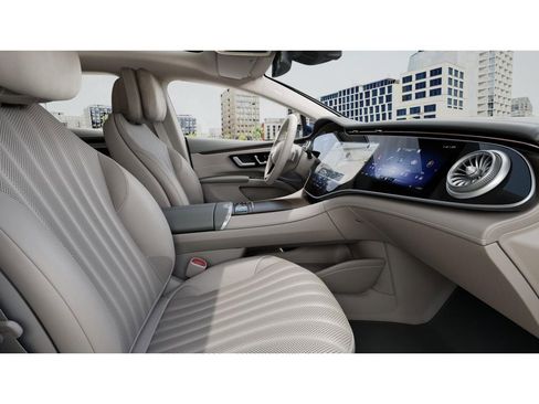 Used 2023 Mercedes-Benz EQS 580 4MATIC Sedan image 4