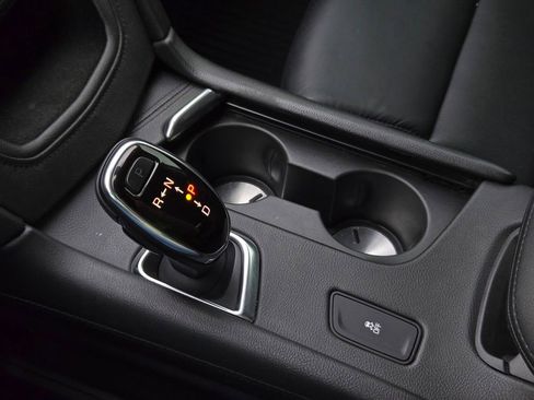 Used 2018 Cadillac XT5 Luxury w/ Driver Awareness Package image 22