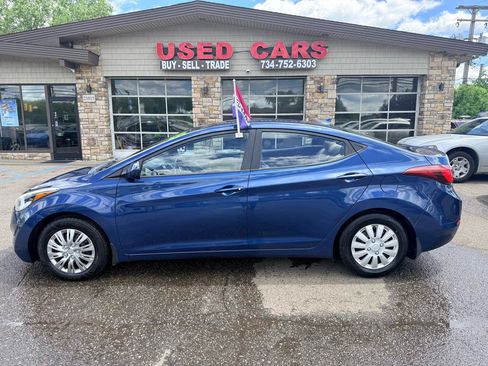 Used 2016 Hyundai Elantra SE FWD image 5