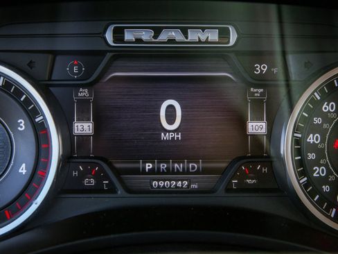 Used 2019 RAM 2500 Big Horn image 17