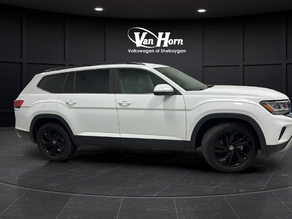 Used 2023 Volkswagen Atlas SE w/ Black Wheel Package AWD/4WD image 7