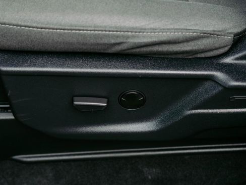 Used 2023 Ford F150 XLT w/ Trailer Tow Package image 18