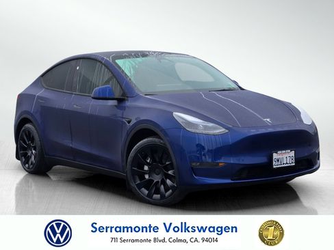 Used 2024 Tesla Model Y Long Range image 1