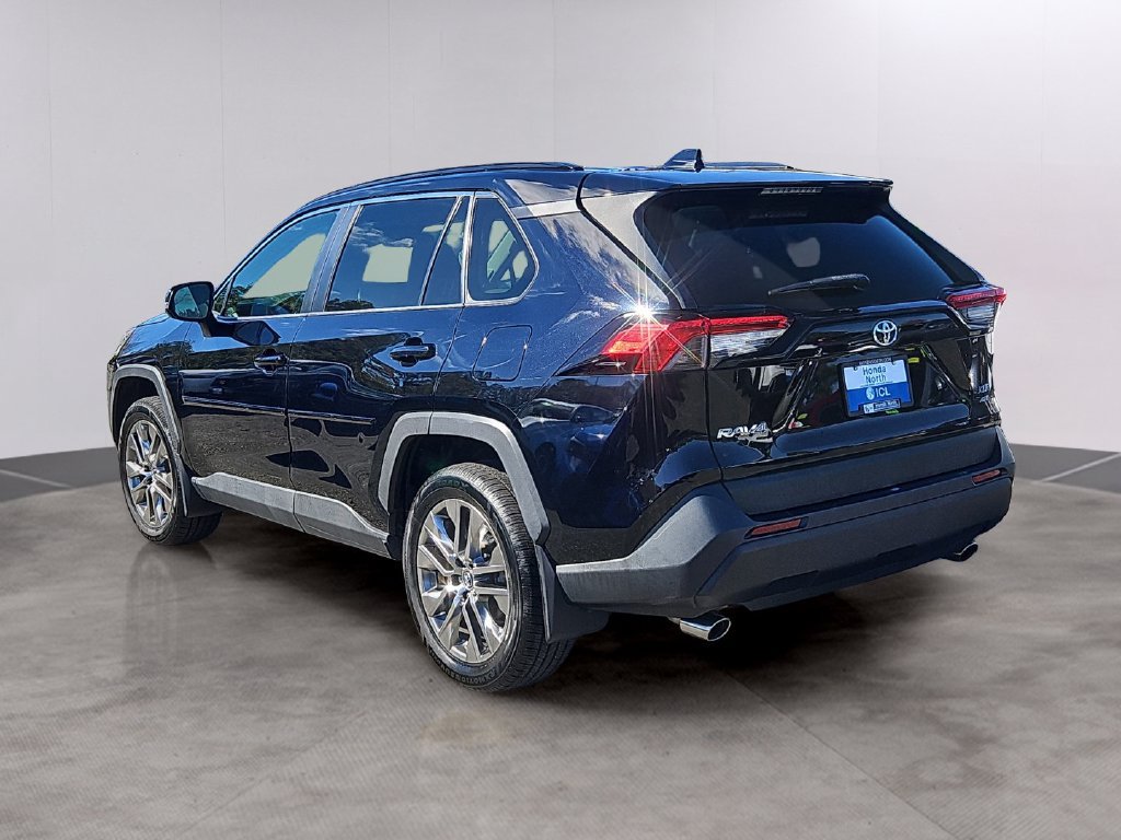 Used 2020 Toyota RAV4 XLE Premium AWD/4WD image 5