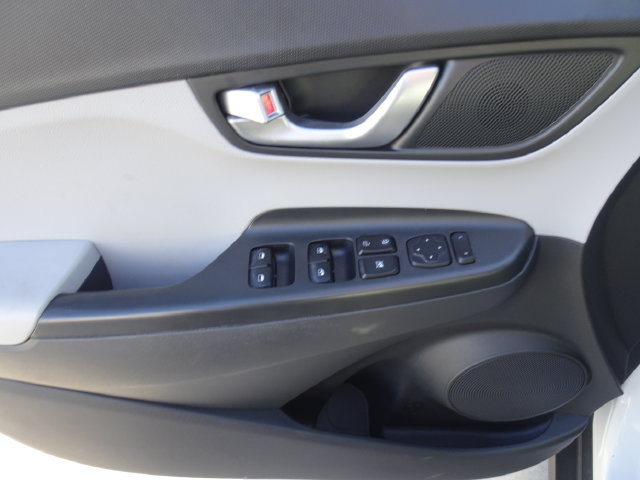 Used 2022 Hyundai Kona SEL w/ Convenience Package FWD image 8