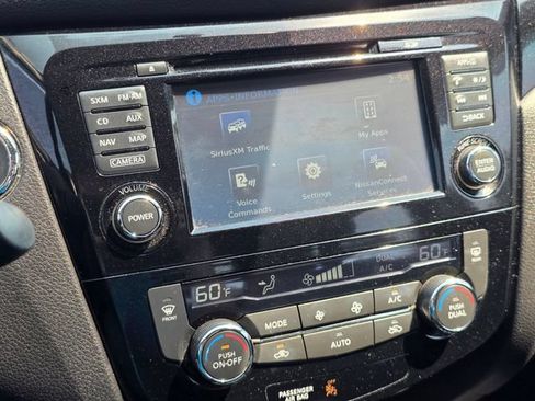 Used 2018 Nissan Rogue Sport SL FWD image 24