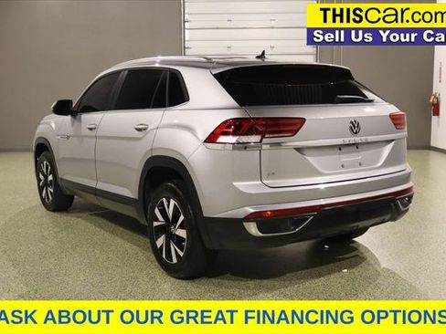 Used 2023 Volkswagen Atlas Cross Sport SE FWD image 5