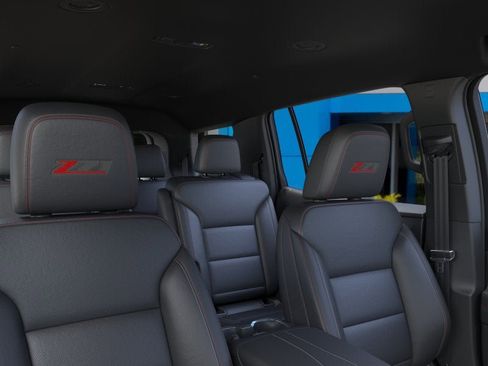 New 2026 Chevrolet Traverse Z71 w/ Driver Confidence Package image 24