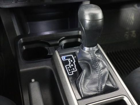 Used 2020 Toyota Tacoma SR5 RWD image 19