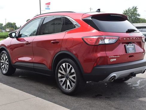 Used 2020 Ford Escape Titanium AWD/4WD image 16