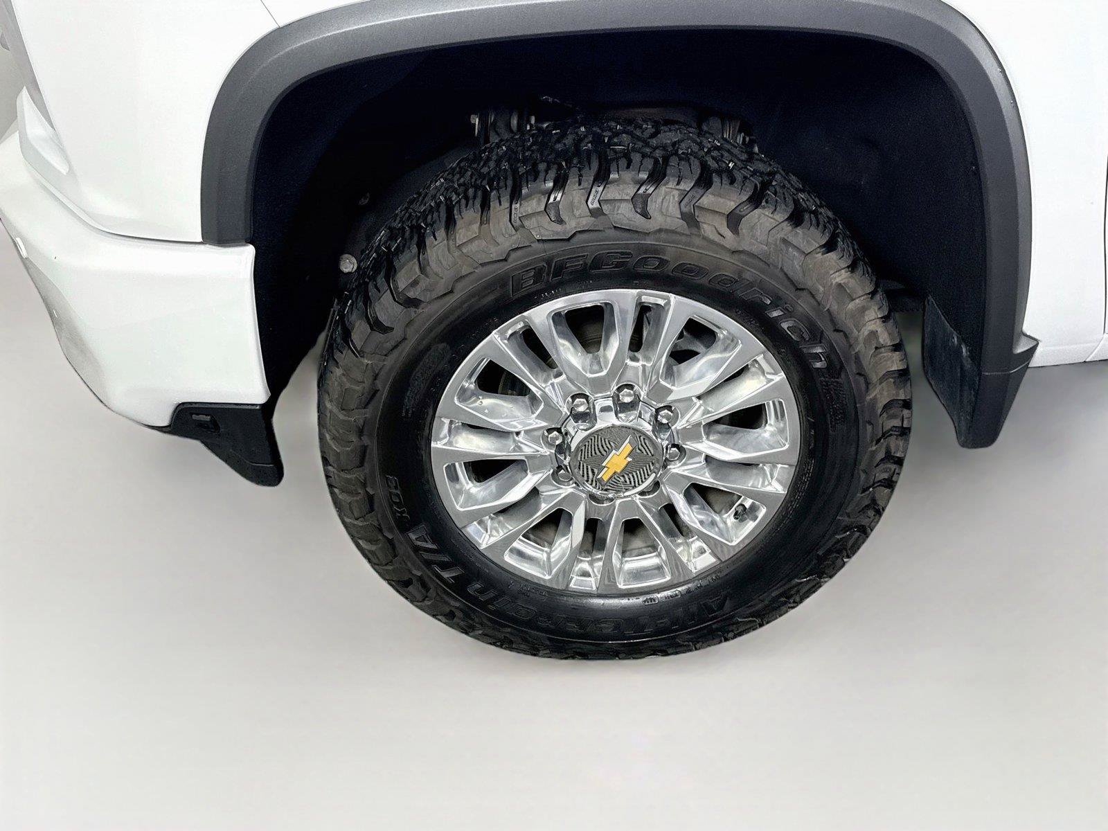 Used 2022 Chevrolet Silverado 3500 High Country w/ Safety Package II AWD/4WD image 25