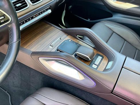 Used 2023 Mercedes-Benz GLS 450 4MATIC image 17