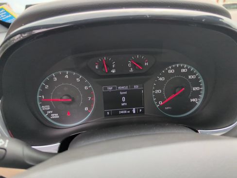 Used 2023 Chevrolet Traverse LS AWD/4WD image 8