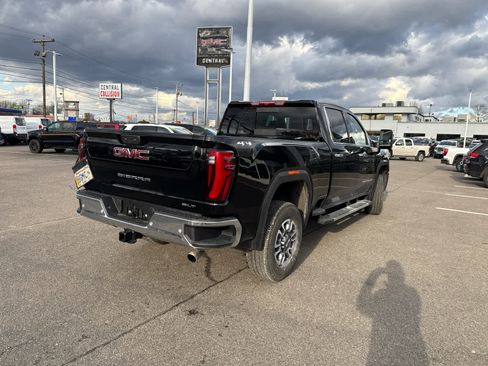 New 2026 GMC Sierra 2500 SLT w/ SLT Premium Package image 7