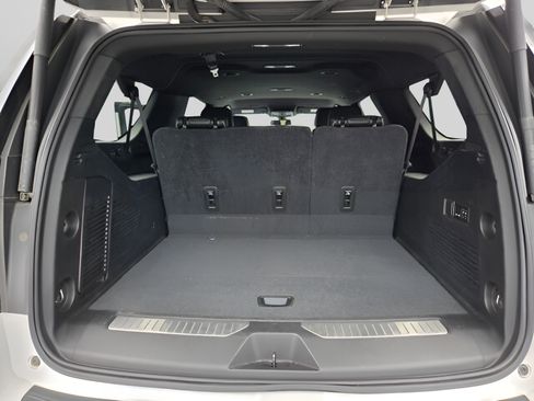 Used 2021 Chevrolet Suburban Premier RWD image 29