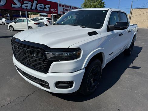Used 2025 RAM 1500 Big Horn AWD/4WD image 1